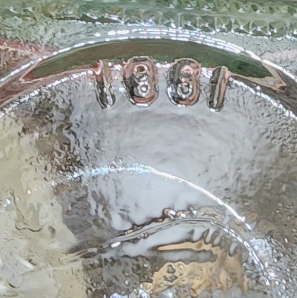 1981 California perfume company Anniversary keepsake bottle - Picture 4 of 4